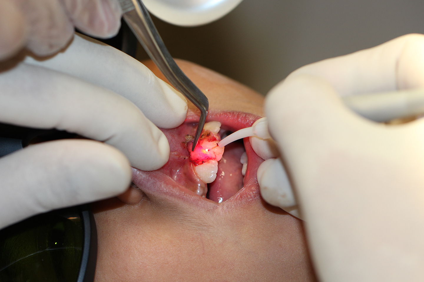 کلینیک تخصصی دندانپزشکی جهاددانشگاهی مشهد